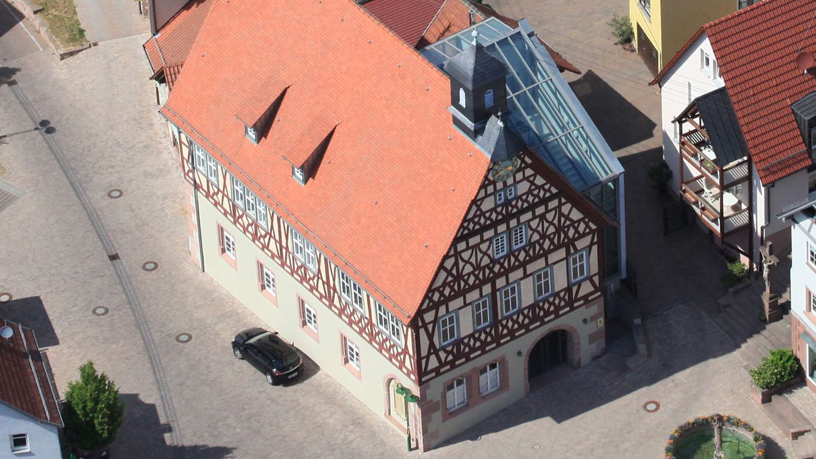  Luftaufnahme des Alten Rathaus 